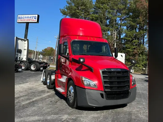 2021 FREIGHTLINER CASCADIA 12648f0eb7050b312d9dcdaca105d943f63