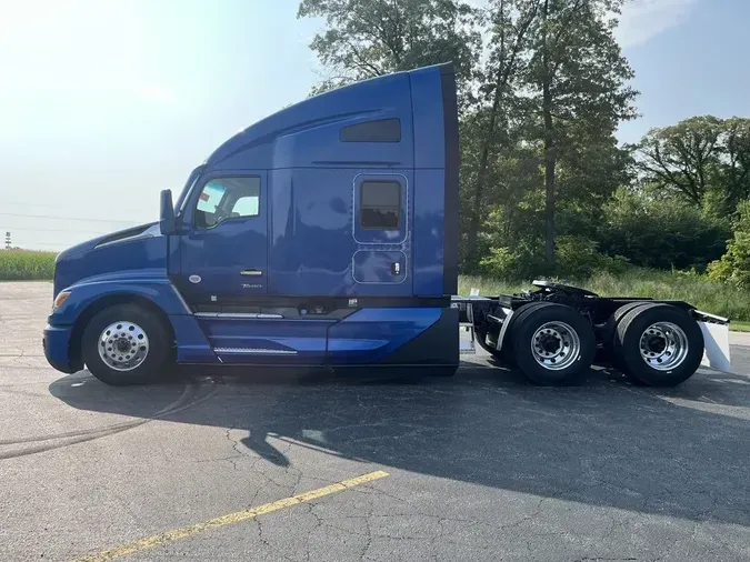 2025 Kenworth T680