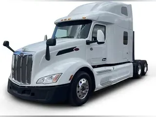 2023 Peterbilt 579