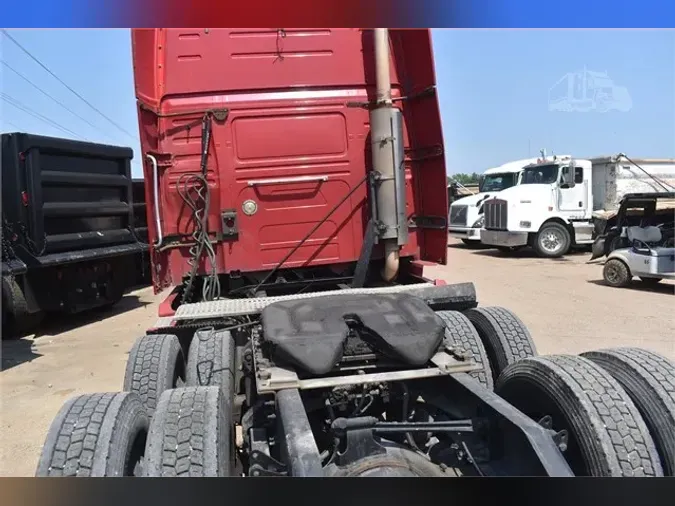 2008 VOLVO VNL64T780