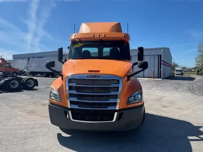 2019 FREIGHTLINER/MERCEDES NEW CASCADIA 126