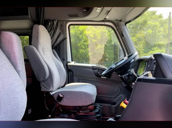 2021 INT LT625 6x4