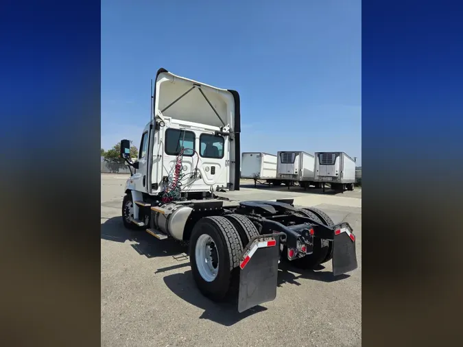 2017 FREIGHTLINER CASCADIA 113