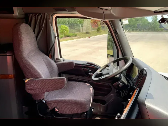 2022 INT LT625 6x4