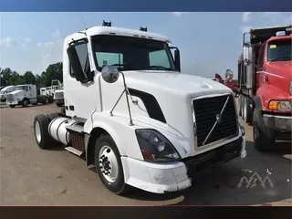 2008 VOLVO VNL42T300