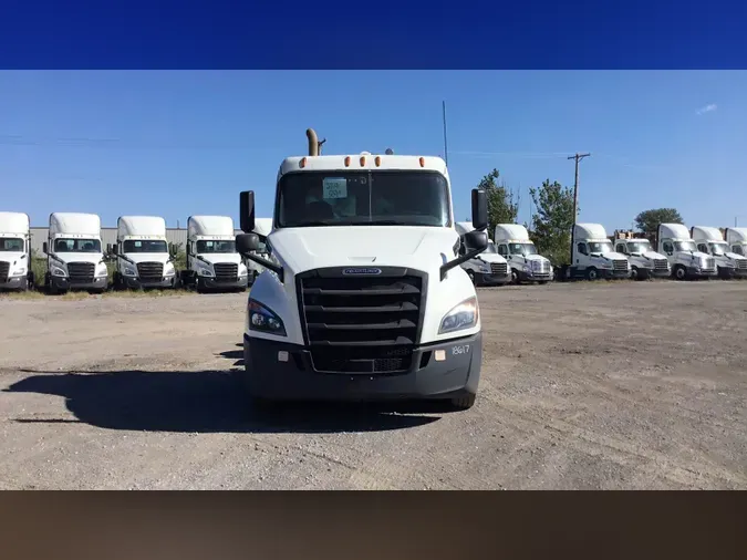 2019 Freightliner Cascadia 126490b055b4cacc64e5329489bf40beeb6