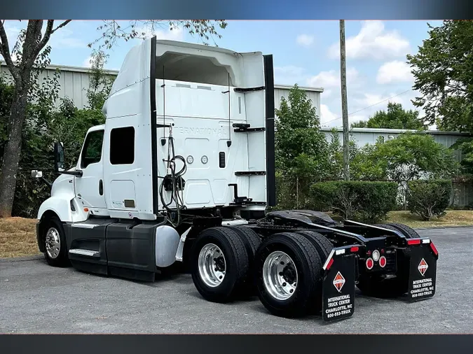 2022 INT LT625 6x4