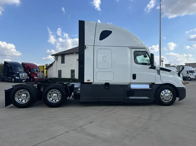 2023 Freightliner Cascadia