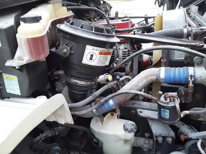 2017 FREIGHTLINER M2 106