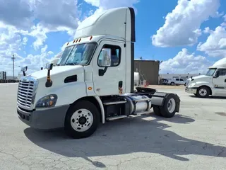 2019 FREIGHTLINER/MERCEDES CASCADIA 113