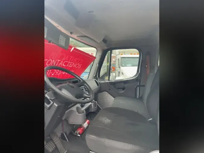 2018 FREIGHTLINER M2 106