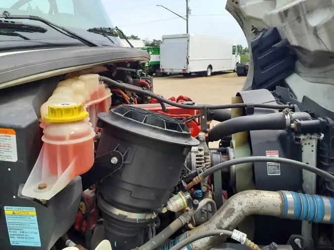 2020 FREIGHTLINER M2 106