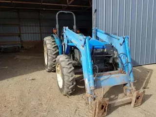 2000 NEW HOLLAND TN75