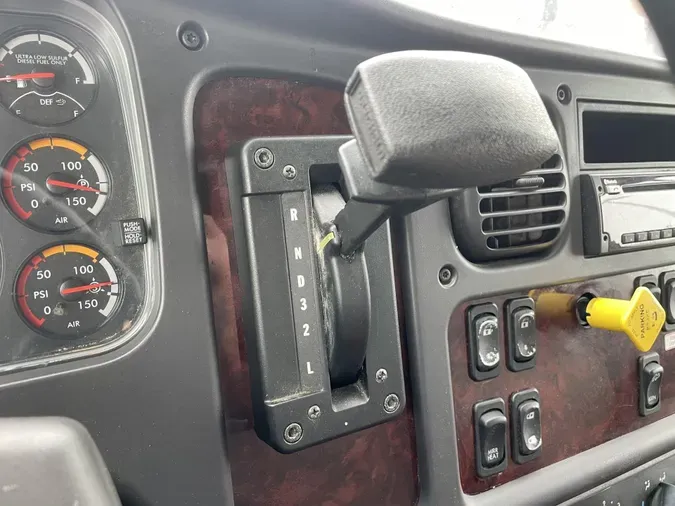 2019 Freightliner Business Class M2 106