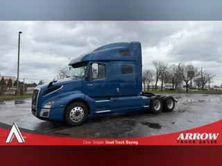 2023 VOLVO VNL760