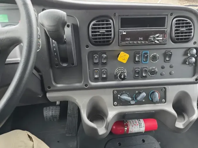 2019 FREIGHTLINER/MERCEDES M2 10649199f87012650e9cf21241aa9bbe691