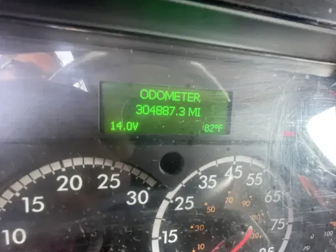 2017 FREIGHTLINER M2 106