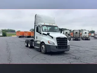 2020 Freightliner Cascadia 126