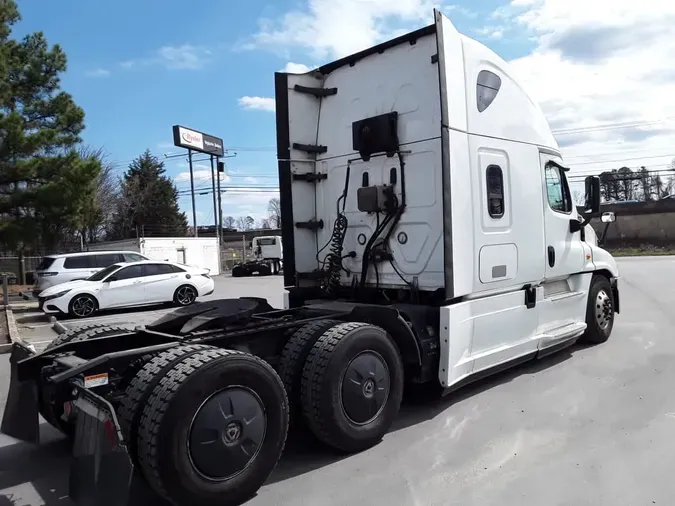 2019 FREIGHTLINER/MERCEDES CASCADIA 125