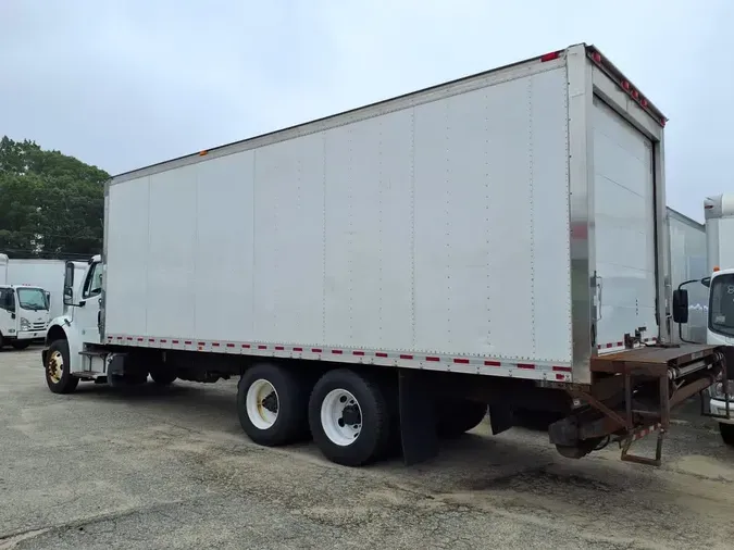 2018 FREIGHTLINER M2 106