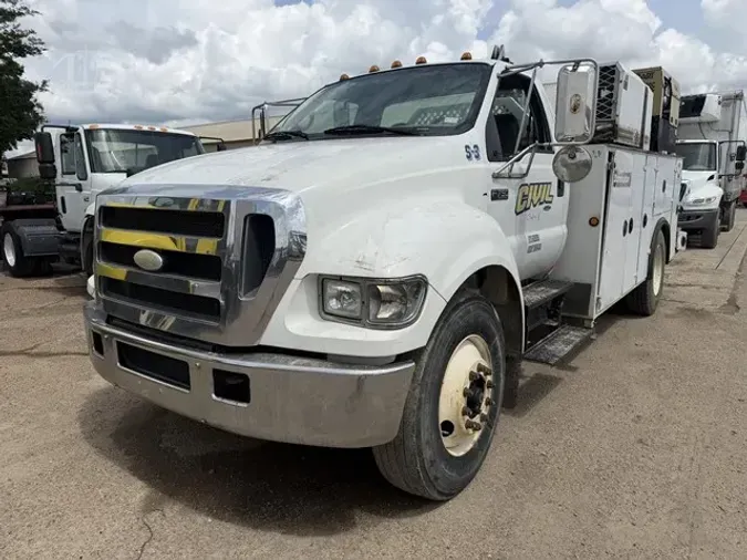 2006 FORD F750 SD