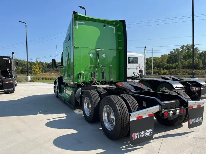 2025 Kenworth T680