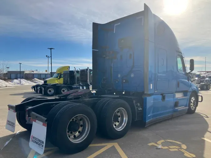 2022 Freightliner Cascadia