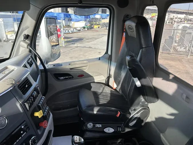 2020 Peterbilt 567