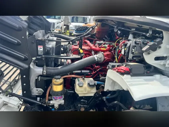 2018 FREIGHTLINER/MERCEDES M2 106