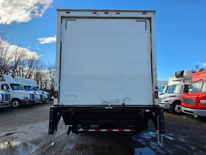2019 FREIGHTLINER/MERCEDES M2 106