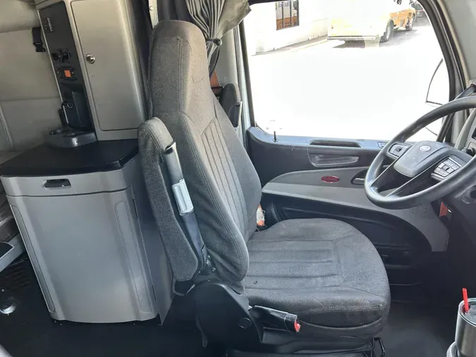 2022 Peterbilt 579