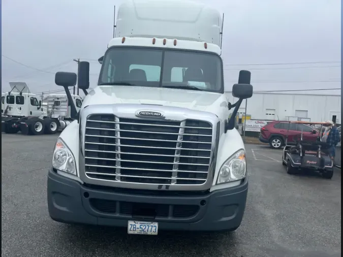 2018 FREIGHTLINER/MERCEDES CASCADIA 125