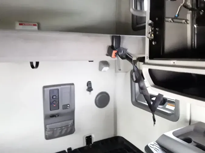 2020 VOLVO VNL64T-760