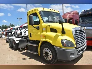 2015 FREIGHTLINER CASCADIA 113