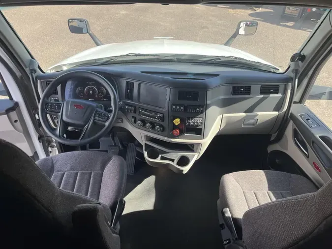 2024 Peterbilt 579