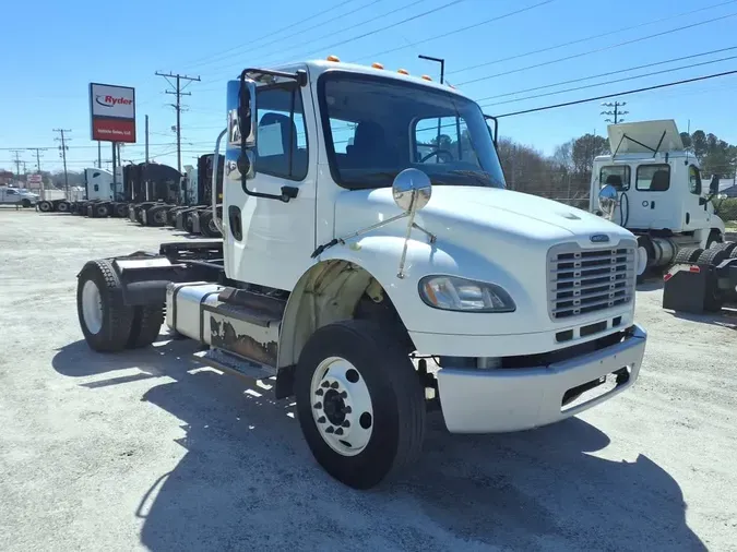 2016 FREIGHTLINER/MERCEDES M2 106