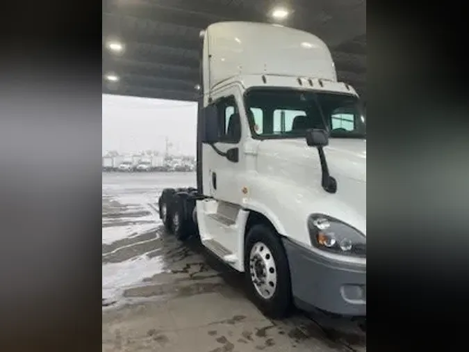 2020 FREIGHTLINER/MERCEDES CASCADIA 125