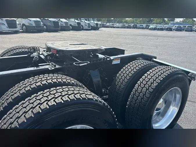 2021 FREIGHTLINER CA126