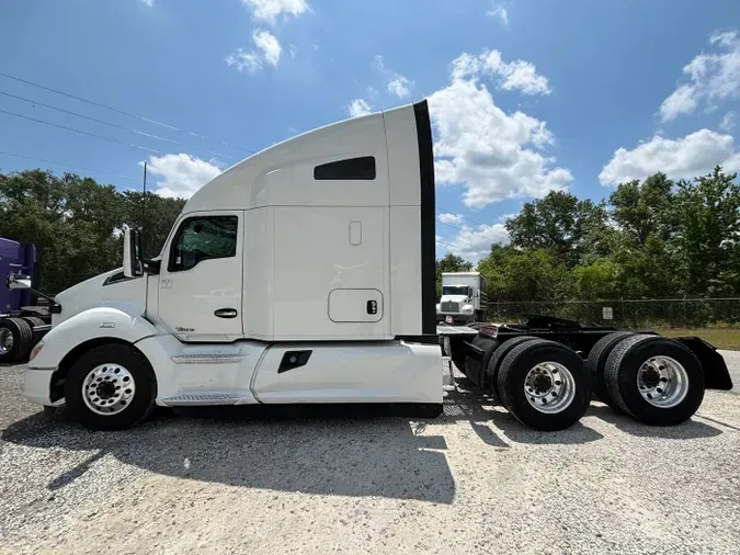 2022 Kenworth T680