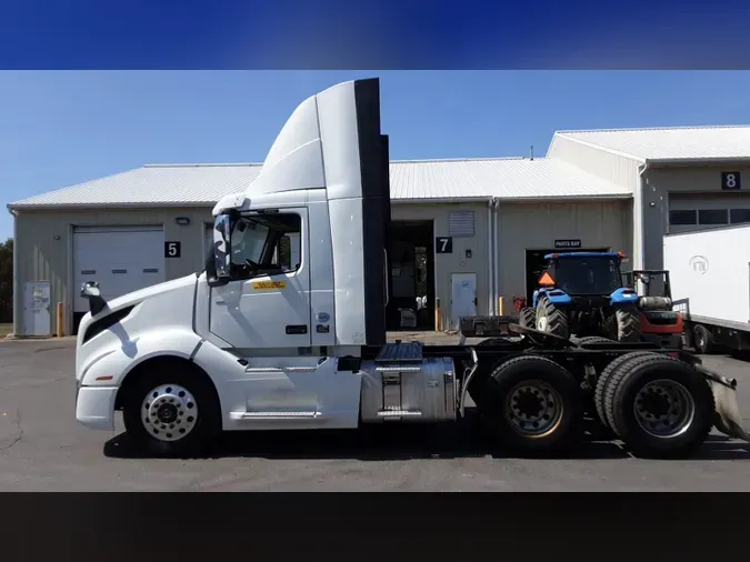 2018 Volvo VNL300