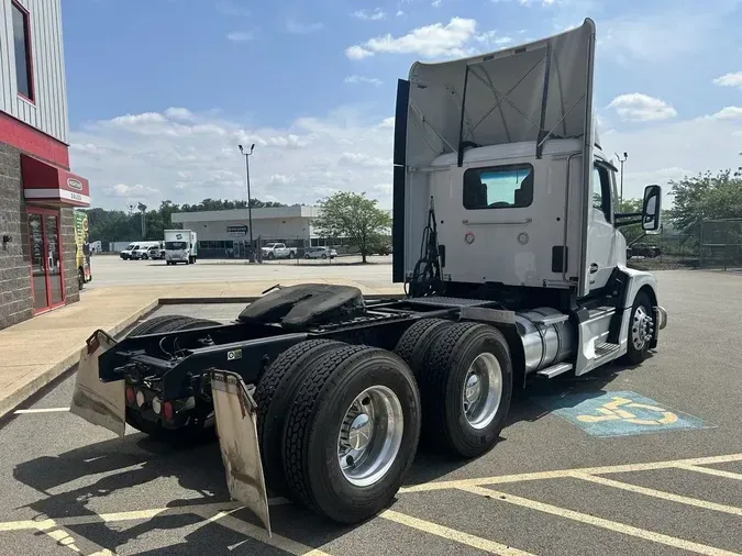 2023 Kenworth T680