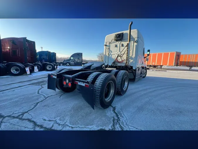 2021 Freightliner Cascadia 126