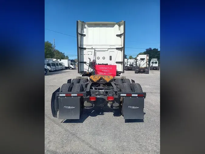2019 NAVISTAR INTERNATIONAL LT625 SLPR CAB