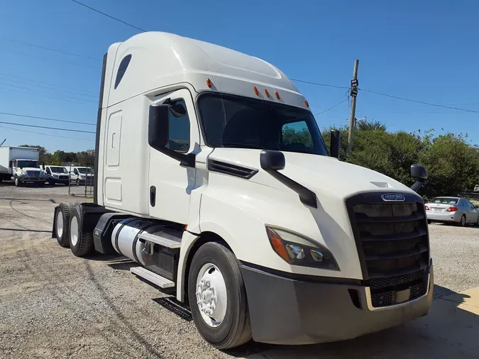 2018 FREIGHTLINER/MERCEDES PT126064ST