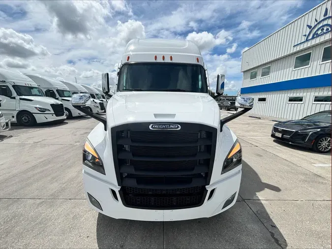 2023 Freightliner Cascadia 126