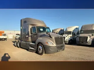 2022 International LT