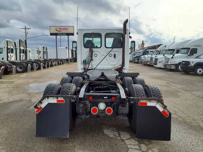 2019 FREIGHTLINER/MERCEDES CASCADIA 113