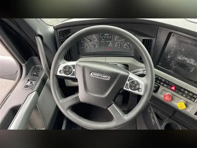 2022 FREIGHTLINER CA126