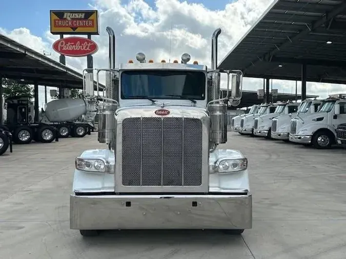 2023 Peterbilt 389