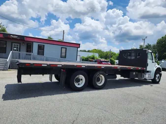 2018 FREIGHTLINER M2 106